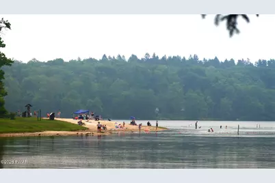 102 Middle Road, Greentown, PA 18426 - Photo 37