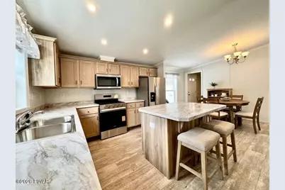 102 Middle Road, Greentown, PA 18426 - Photo 5