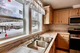102 Middle Rd, Greentown, PA 18426 - Photo 5