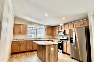 102 Middle Rd, Greentown, PA 18426 - Photo 11