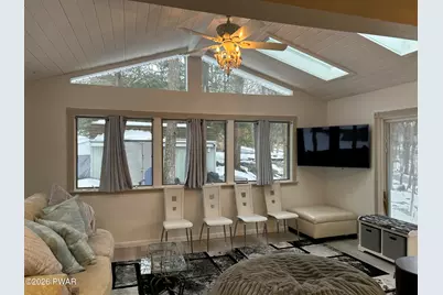 152 Eastwood Drive, Greentown, PA 18426 - Photo 3