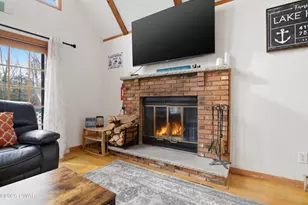 267 Lakeview Dr W, Lake Ariel, PA 18436 - Photo 9