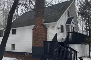 106 Lakewood Dr, Dingmans Ferry, PA 18328 - Photo 3