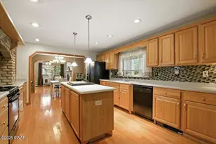 147 View Dr, Greentown, PA 18426 - Photo 9