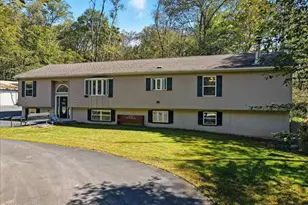 147 View Dr, Greentown, PA 18426 - Photo 3