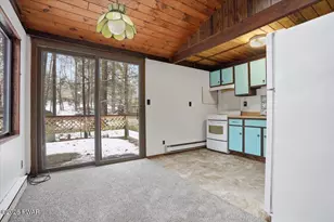 1025 Wallenpaupack Dr, Lake Ariel, PA 18436 - Photo 17