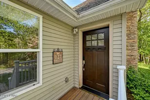 127 Robin Way, Lackawaxen, PA 18435 - Photo 5