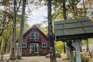 131 Maple Ridge Dr, Hawley, PA 18428 - Photo 3