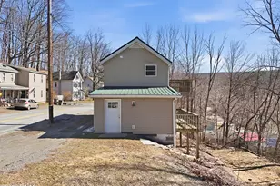 760 Hudson St, Hawley, PA 18428 - Photo 49