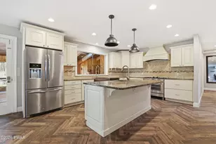 111 Westbrook Ct, Tafton, PA 18464 - Photo 17