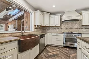 111 Westbrook Ct, Tafton, PA 18464 - Photo 17