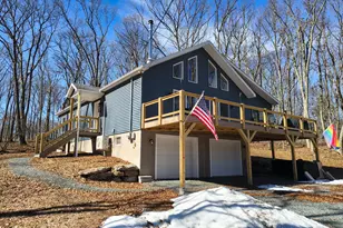 192 Lower Lakeview Dr, Hawley, PA 18428 - Photo 3