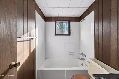 134 Lakeview Drive, Dingmans Ferry, PA 18328 - Photo 17