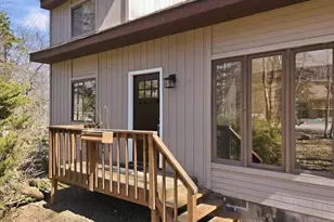 2722 Pebble Ct, Lake Ariel, PA 18436 - Photo 3