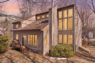 2722 Pebble Ct, Lake Ariel, PA 18436 - Photo 1