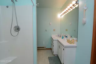 104 Hickory Ln, Greentown, PA 18426 - Photo 19