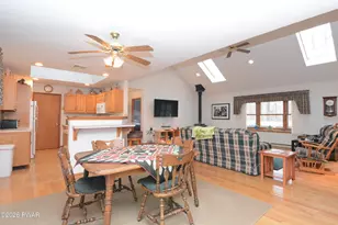 104 Hickory Ln, Greentown, PA 18426 - Photo 9
