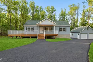 9 Avoy Pl, Lake Ariel, PA 18436 - Photo 3