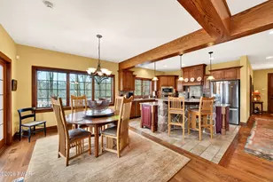 2 Knollwood Rd, Lakeville, PA 18436 - Photo 9