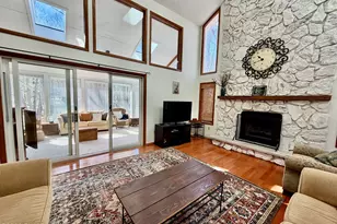 811 Paddock Ct, Lords Valley, PA 18428 - Photo 7