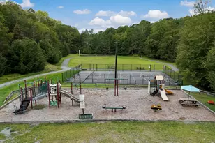 140 Timber Ridge Cir, Greentown, PA 18426 - Photo 89