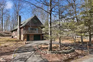140 Timber Ridge Cir, Greentown, PA 18426 - Photo 3