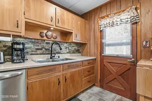 140 Timber Ridge Cir, Greentown, PA 18426 - Photo 15