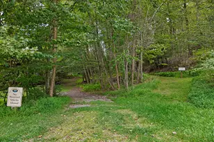 140 Timber Ridge Cir, Greentown, PA 18426 - Photo 93
