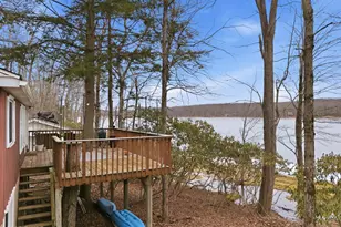 221 W Shore Dr, Hawley, PA 18428 - Photo 37