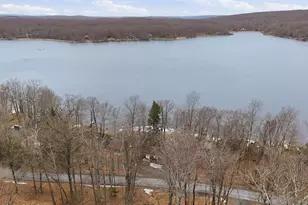 221 W Shore Dr, Hawley, PA 18428 - Photo 21