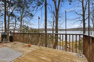 221 W Shore Dr, Hawley, PA 18428 - Photo 5