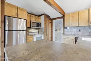 221 W Shore Dr, Hawley, PA 18428 - Photo 25