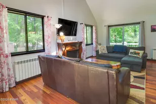 111 Park Ct, Bushkill, PA 18324 - Photo 7