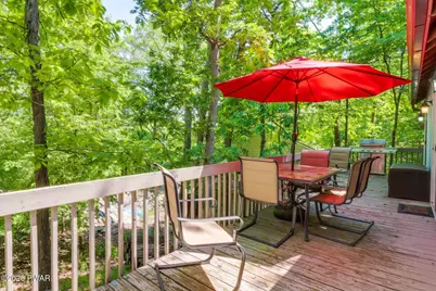 111 Park Court, Bushkill, PA 18324 - Photo 3