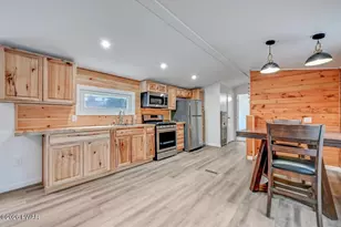 137 Marina Wy, Greentown, PA 18426 - Photo 17