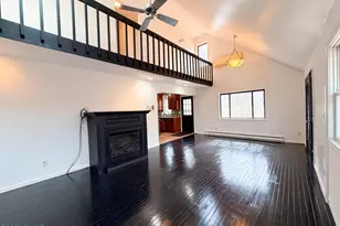 811 Hickory Ct, Lords Valley, PA 18428 - Photo 11
