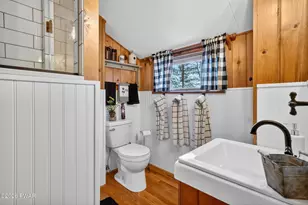 62 E Lakeside Dr, Lakeville, PA 18438 - Photo 29