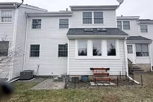 4006 Milford Landing Dr, Milford, PA 18337 - Photo 3