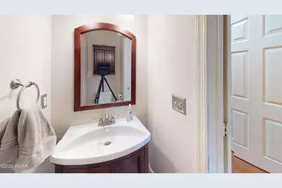 4006 Milford Landing Drive, Milford, PA 18337 - Photo 7