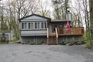 114 Gaskin Dr, Lords Valley, PA 18428 - Photo 1