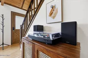 1068 Indian Dr, Lake Ariel, PA 18436 - Photo 9