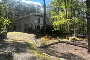 108 Cottonwood Dr, Hawley, PA 18428 - Photo 1