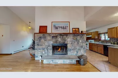 214 Lower Lakeview Drive, Hawley, PA 18428 - Photo 5