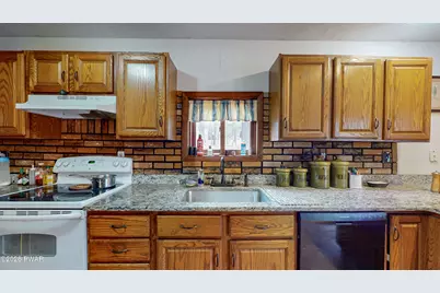 214 Lower Lakeview Drive, Hawley, PA 18428 - Photo 9