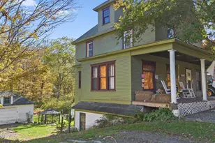 70 State St, Nicholson, PA 18446 - Photo 3