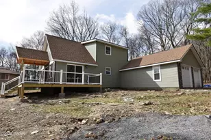 108 Stag Ct, Bushkill, PA 18324 - Photo 5