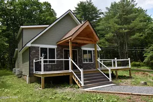 108 Stag Ct, Bushkill, PA 18324 - Photo 5