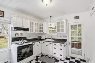 23 W Point Ave, Harveys Lake, PA 18618 - Photo 11