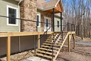 131 Sunset Dr, Greentown, PA 18426 - Photo 7