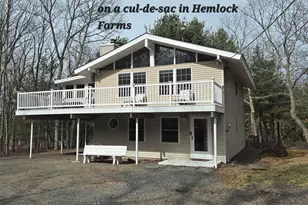 802 Clydesdale Ct, Lords Valley, PA 18428 - Photo 1